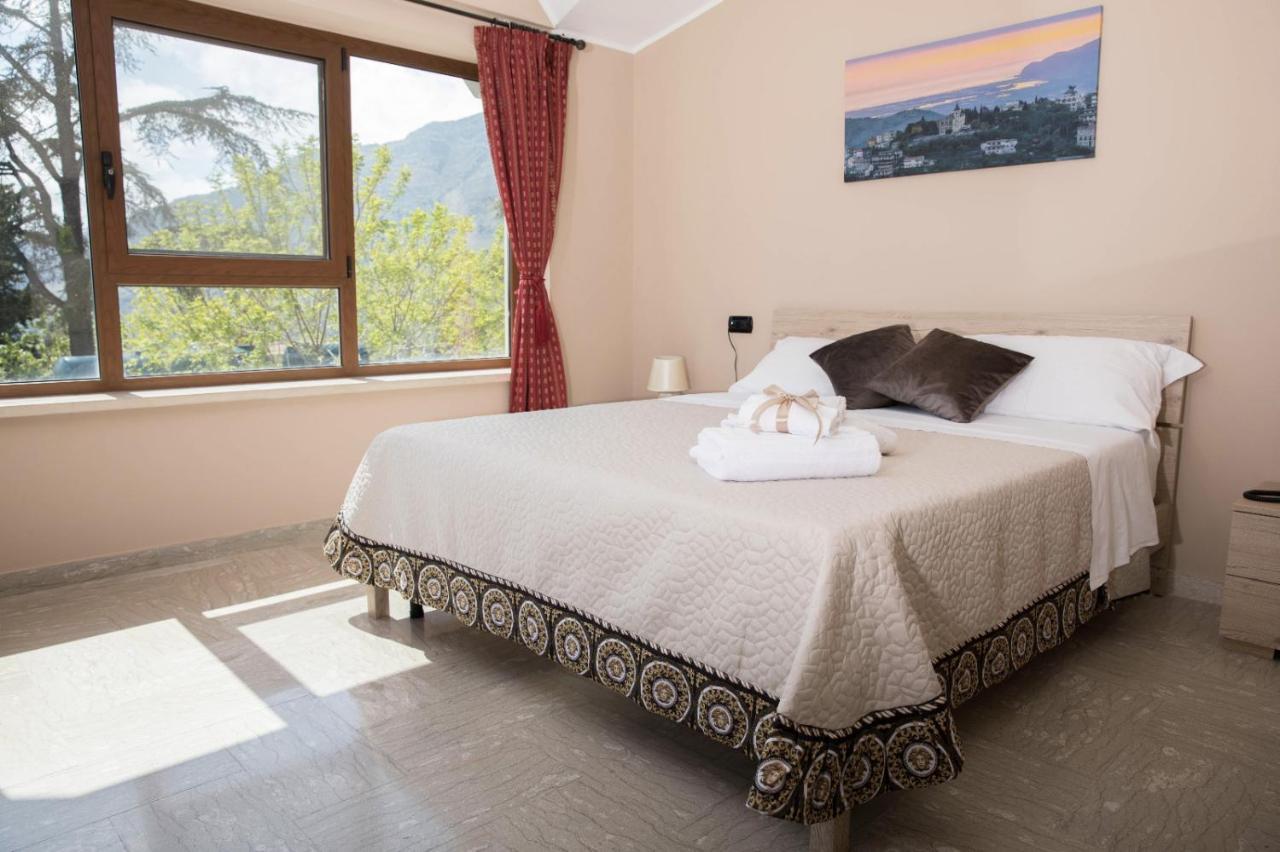 Divino Bistrot E Relais Hotel Lenola Bagian luar foto
